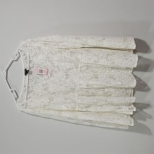 NWT Torrid lace bell sleeve blouse size 1